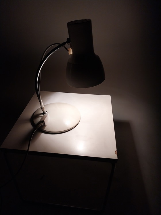 Image 1 of 1 lampada da tavolo color bianco sporco degli anni '50 proveniente dall'ex Cecoslovacchia