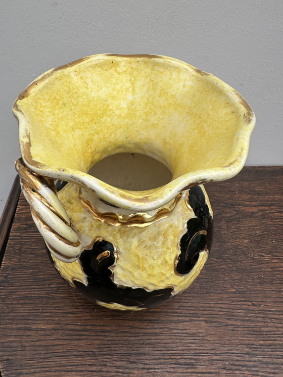 Image 1 of Vase boule jaune et noir rehaussé or attribué Vallauris h 20 cm