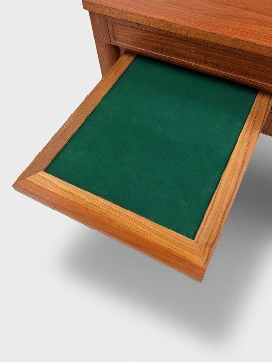 Image 1 of Diplomatenbureau van Finn Juhl voor France & Søn / France & Daverkos