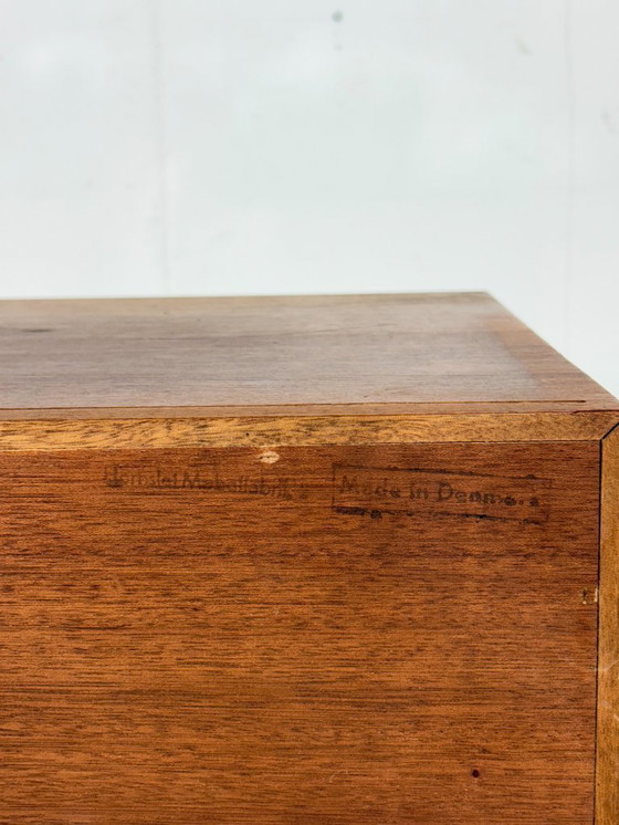 Image 1 of Deense teakhouten ladekast / vintage dressoir / woonkamerkast / halkast / commode