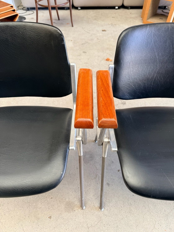 Castelli DSC 106 chair, Giancarlo Piretti (stock: 8), Chairs and lounge chairs, Wood, Aluminium, Black (photo 8 of 14)