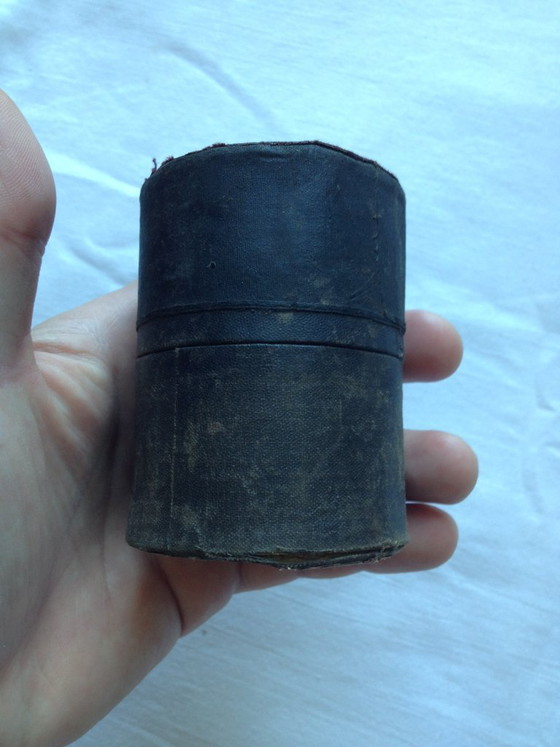 Image 1 of OBIETTIVO VINTAGE DEROGY PER FOTOCAMERA, N. 3 IN OTTONE