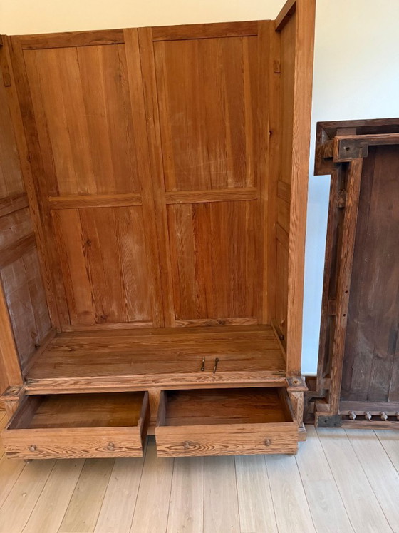 Image 1 of Armadio in legno massello di pino