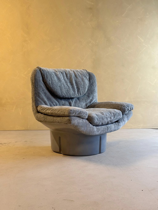 Italian Grey Ill Poltrone Lounge Chair