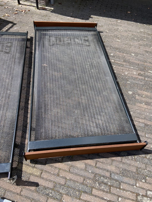 Zwei Vintage Design Auping Daybed Betten Bedspirals Refurbishments