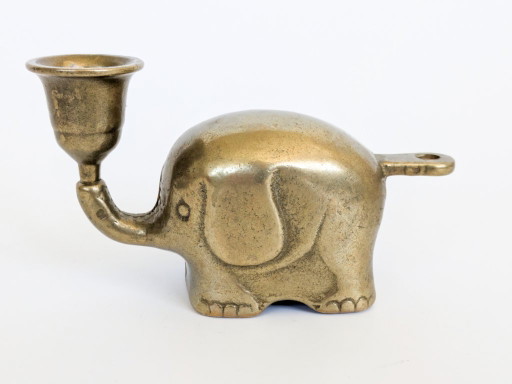 Vintage Haku messing olifant kaarsenhouder beeldje, midden van de 20e eeuw – kandelaars en kaarsen, Brass