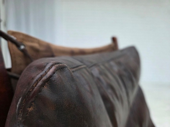 Image 1 of Anni '70, design norvegese di Ingmar Relling, modello "Siesta", pelle per mobili.