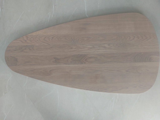 Piano del tavolo in rovere massello (150×80) – forma organica a goccia – Eikenvakman – nuovo