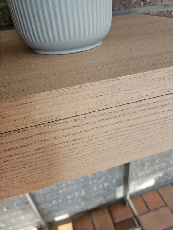 Image 1 of Table d'appoint moderne avec tiroir