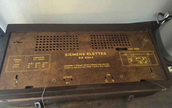 Radio Vintage Siemens Elettra Anni '60 Modernariato Design Retro – Decorazione, Metal, Plastic (photo 6 of 6)