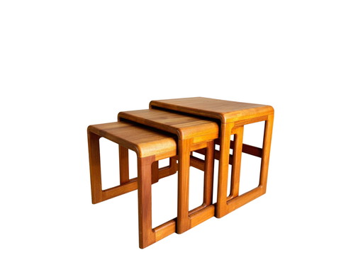 Set of 3 Midcentury coffee tables Dyrlund side tables teak coffee table