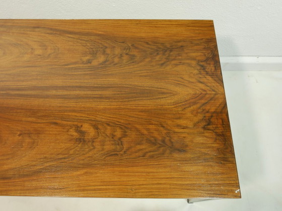 Image 1 of Vintage Couchtisch Nussbaum mit Glasplatte – Mid Century Sofatisch mit Stahlrohrbeinen, 1960er Jahre Coffee Table