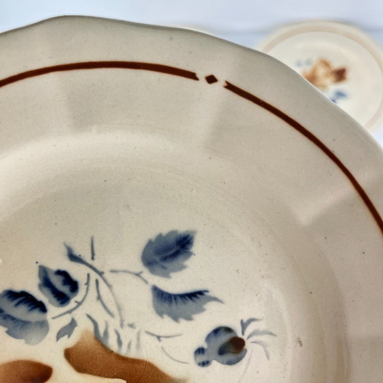 Image 1 of Set de 4 assiettes plates Sarreguemines motif fleur, première moitié du XXe siècle