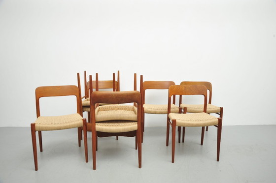 Image 1 of 6x Esszimmerstühle Modell 75 aus Teakholz von Niels Otto Møller für J. L. Møller Möbelfabrik (1950er)