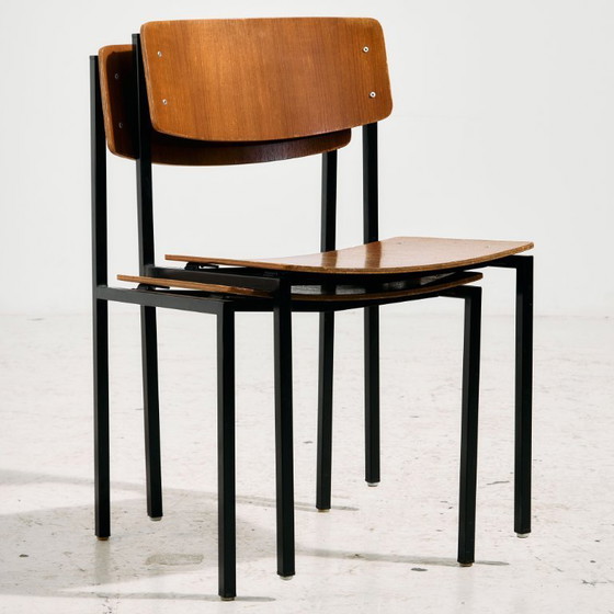 Image 1 of MK11233 Stuhl aus Teakholz auf Metallgestell