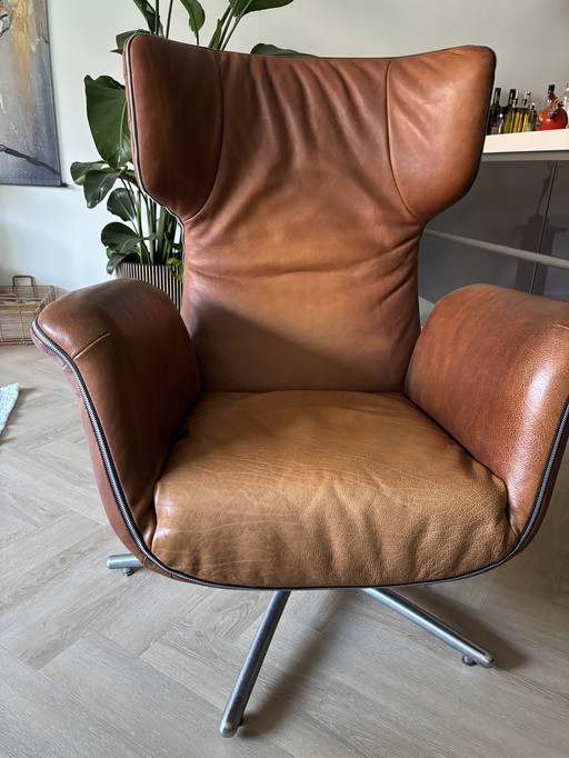 Label recliner armchair with pouffe