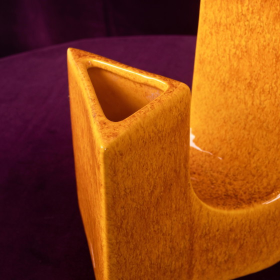 Sculptural Amber Ceramic Space Age Vase, Italy 1970 (photo 11 of 20)