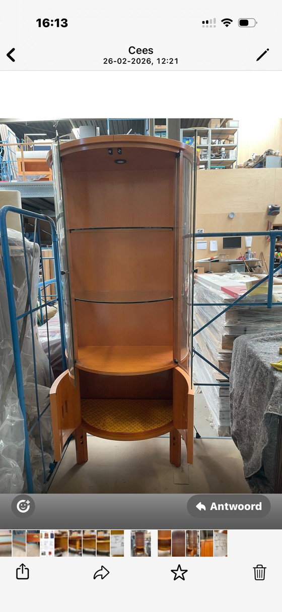 Image 1 of Muy bonita vitrina Giorgetti.