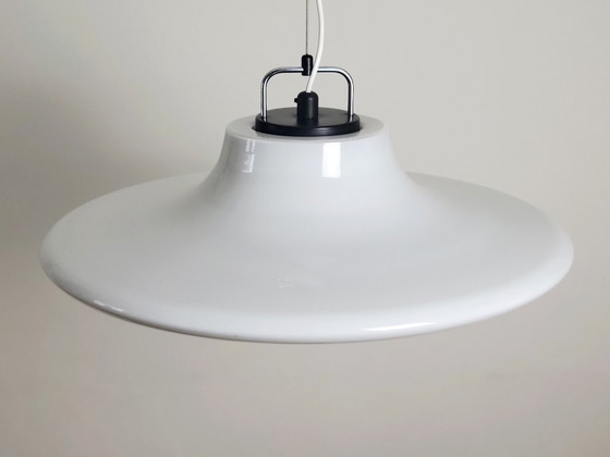 Image 1 of Suspension UFO Cirrus XL en verre opalin par Peill & Putzler