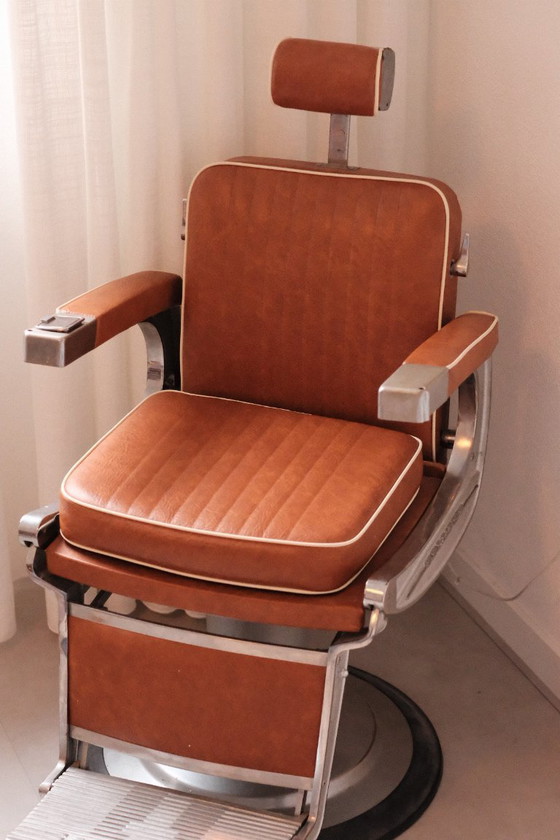 Image 1 of Set van 2 originele vintage Takara Belmont kappersstoelen