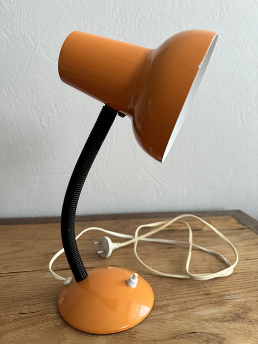 Orangefarbene Vintage-Schreibtischlampe