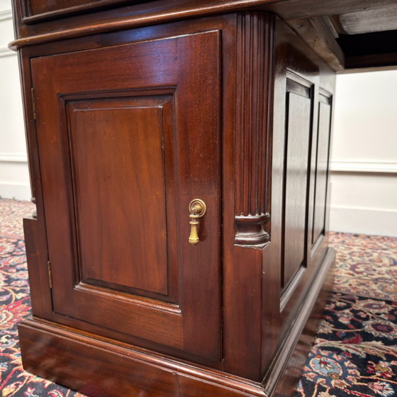 English Classic Desk with Green Leather – Wood (photo 12 of 19)