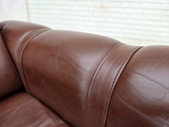 Image 1 of Sillón danés de los años 70, tapizado en cuero marrón original.
