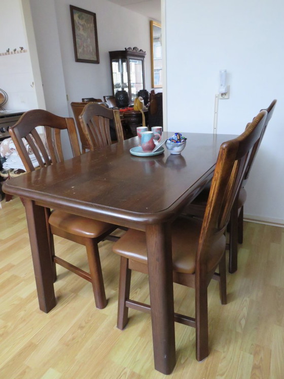 Image 1 of Essgruppe aus Eichenholz mit 4 Stühlen