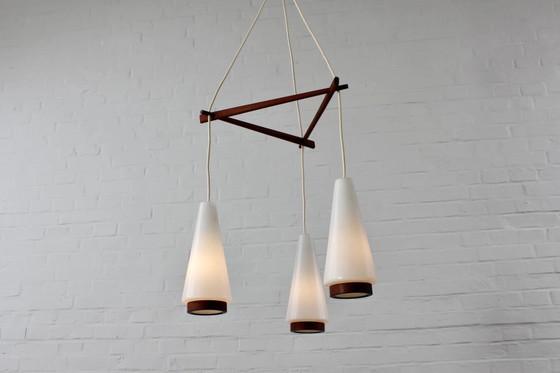 Deense teakhouten plafondlamp Deens design mid-century jaren 60 – Hanglampen, Wood, Glass, Mid Century Modern (photo 2 of 13)