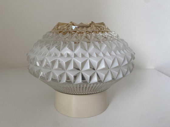 Image 1 of Lampada da soffitto vintage Glashütte Limburg. Anni '60/'70 con paralume in vetro ambrato.