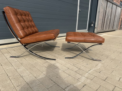 Knoll Barcelona Relax + Ottoman, Venezia Cognac Leather in New Condition!