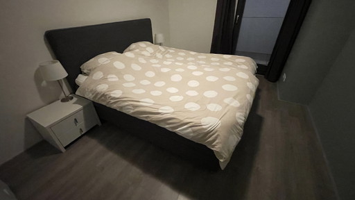 Boxspring mit 2 Nachttischen