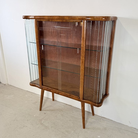 Vetrina vintage con ante in vetro – Noce caldo e stile Art Déco – Anni '50 – Vetrine, Wood (photo 5 of 13)