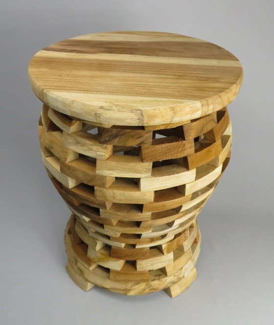 Image 1 of Handgefertigter Teakholzhocker / Beistelltisch