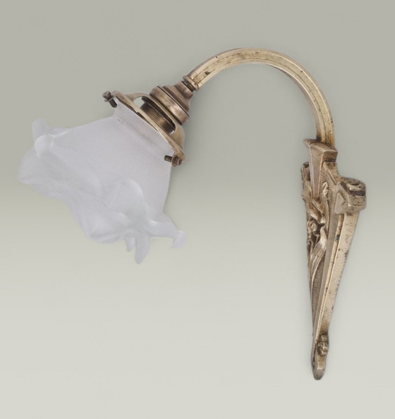 Image 1 of Jugendstil-Wandleuchte aus vergoldeter Bronze – Tulpenförmiger Schirm aus mattiertem Glas – Um 1900