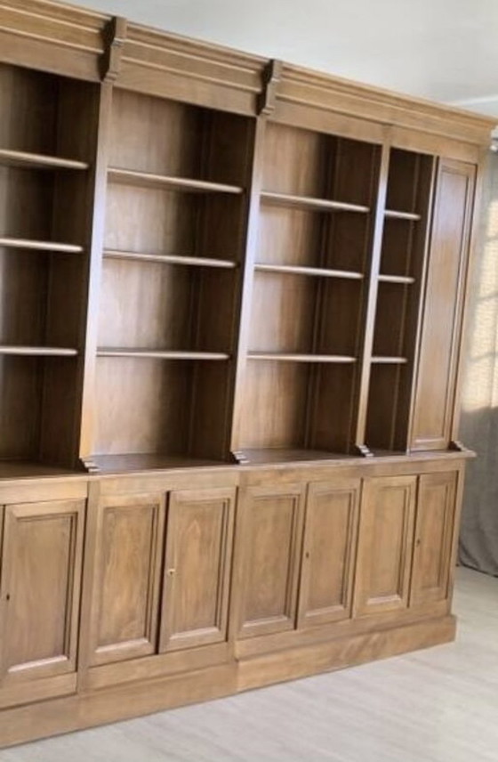 Image 1 of Bibliothèque en bois massif