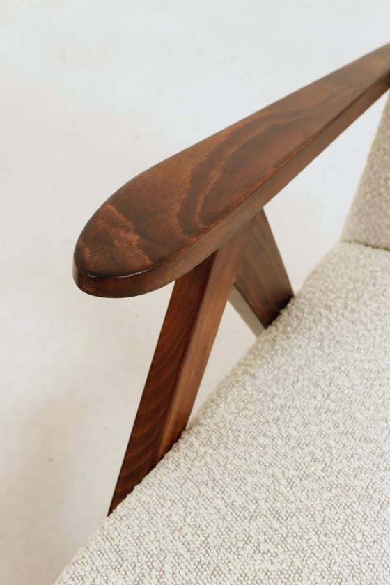 Image 1 of Pair of longue chairs off white bouclé modern design 