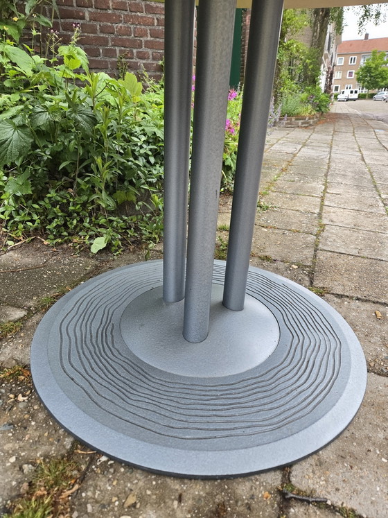 Image 1 of Leolux trias ronde design eettafel Hugo de Ruiter jaren 90