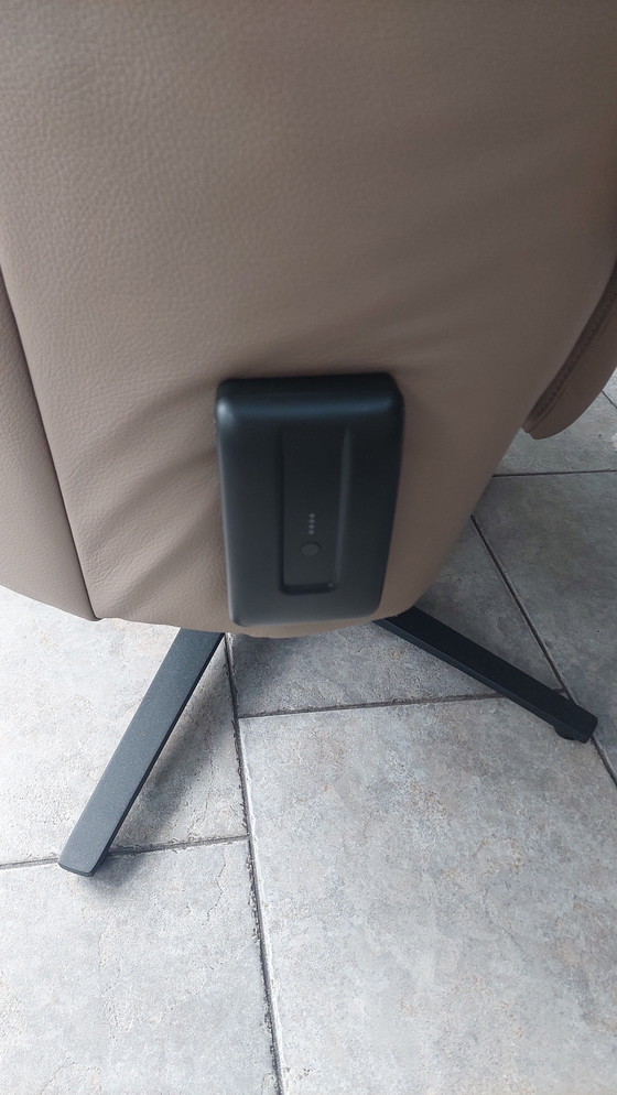 Image 1 of Luxury electrically operated leather recliner with lift function