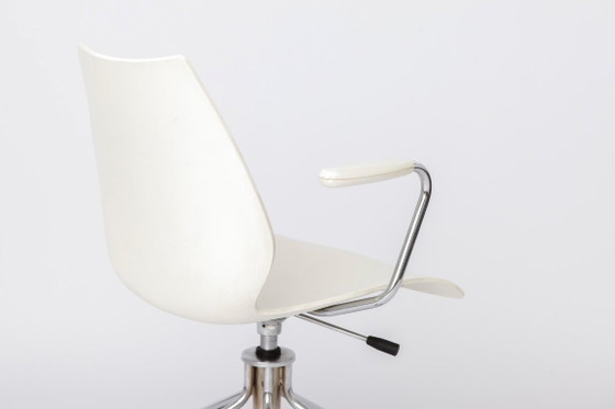 Image 1 of Vintage Kartell Maui draaistoel van Vico Magistretti | Italiaanse design bureaustoel | jaren 2000
