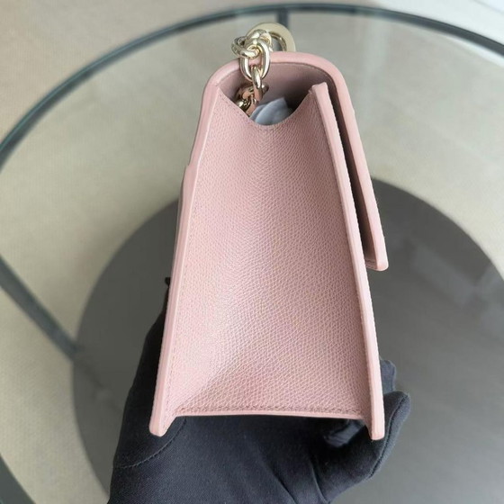 Image 1 of DIOR 30 MONTAIGNE KETTENTASCHE - CAVIAR-GENARBIGES KALBSLEDER, NUDE-ROSA, GOLDENE BESCHLÄGE