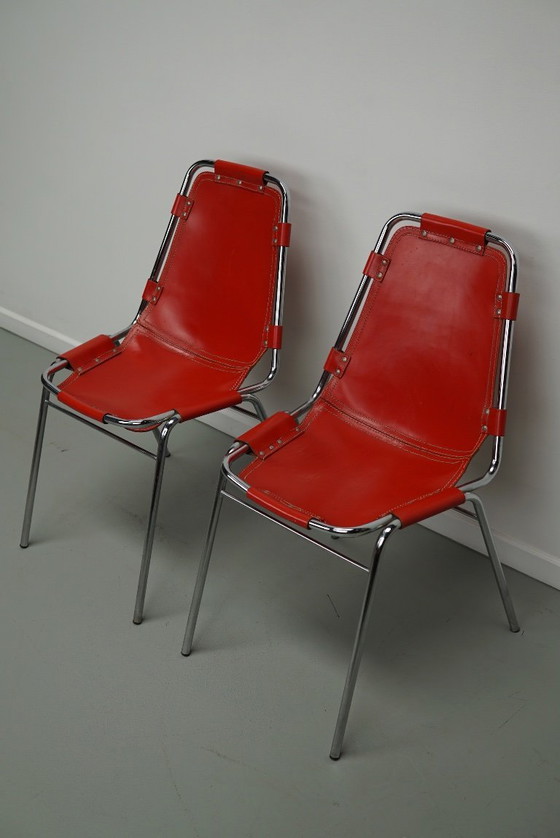 Image 1 of Set aus zwei roten Stühlen von Charlotte Perriand für Les Arcs, 1960er Jahre