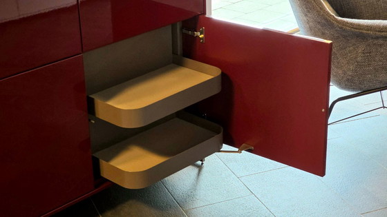 Image 1 of Musterring Kara Frame Wandschrank bordeaux Hochglanz