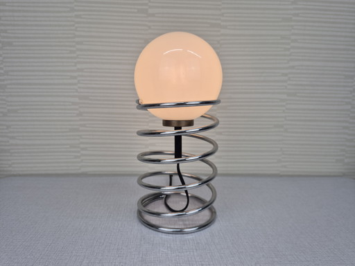 Lampe spirale de style Ingo Maurer. Lampe de table vintage chromée.