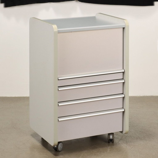 Piccolo mobile a cassetti