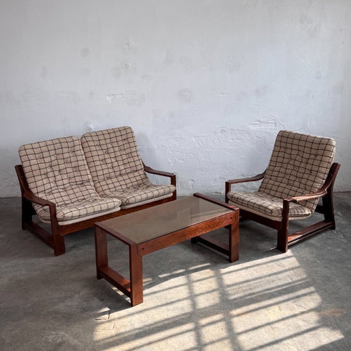 Salotto vintage con tavolino da caffè e motivo scozzese ungherese, anni '70