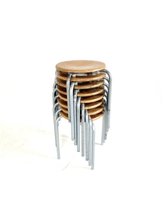 Image 1 of Charge von 92 Sperrholzhockern '70