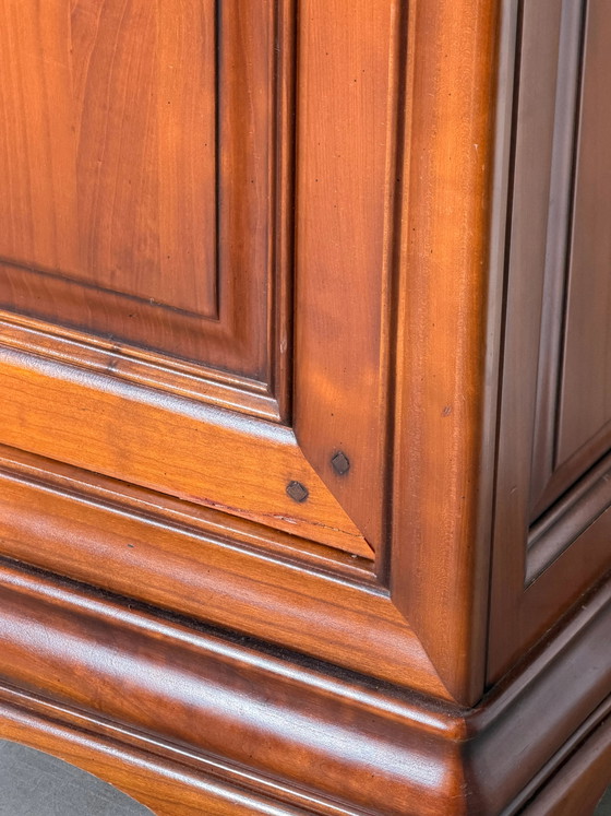 Frans kersenhouten dressoir met drie deuren (photo 4 of 6)