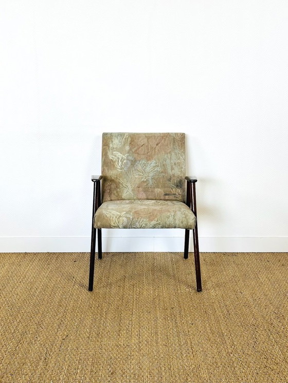 Image 1 of Vintage fauteuil van donker hout met bloemenprintstof, 1960