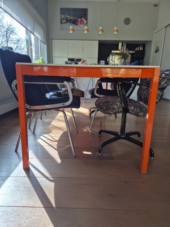 Image 1 of Prado Ciacci extendable table orange/white